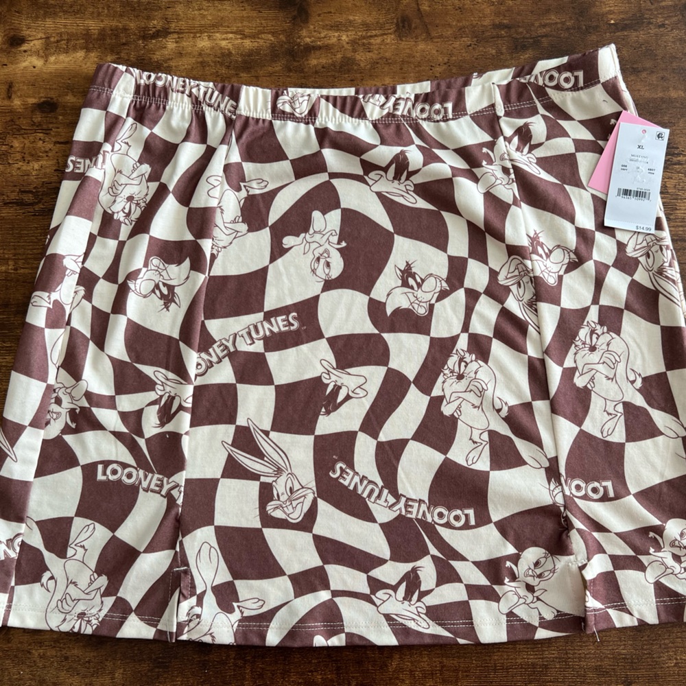 Looney tunes  graphic print mini skirt Sz XL